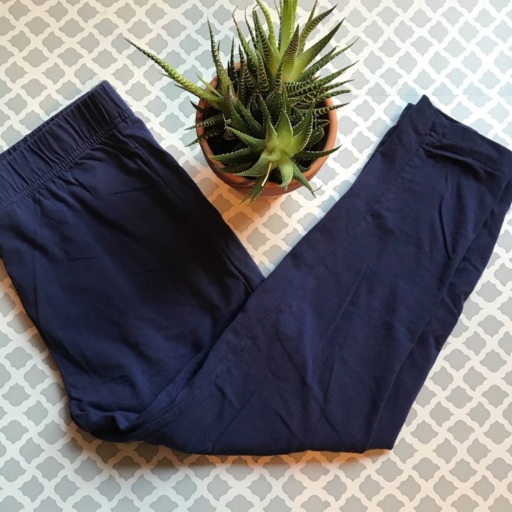 Navy blue capri leggings